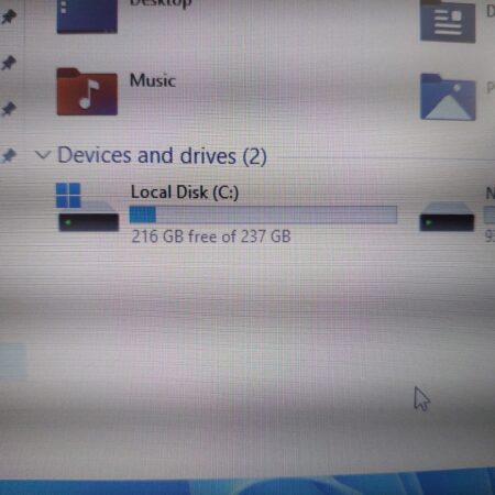 Computer drives showing storage capacity: Local Disk C has 216GB free, New Volume D has 931GB free.